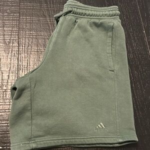 3/$15 Army green adidas sweat shorts size small men’s GUC